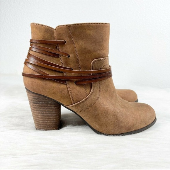 Madden Girl Tan Stylish Leather Darla Side Zip Block Heel Ankle Boots 9M - Picture 1 of 9
